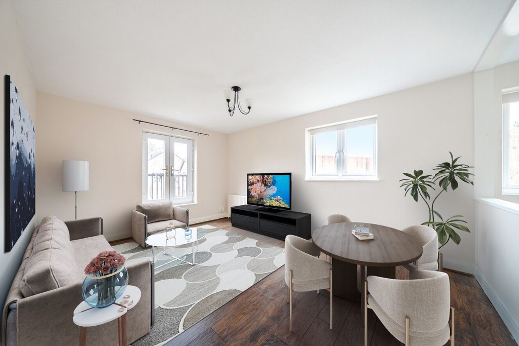 Property photo 2 of 9 Picture No. 19