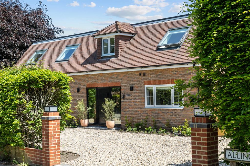 Property photo 1 of 37