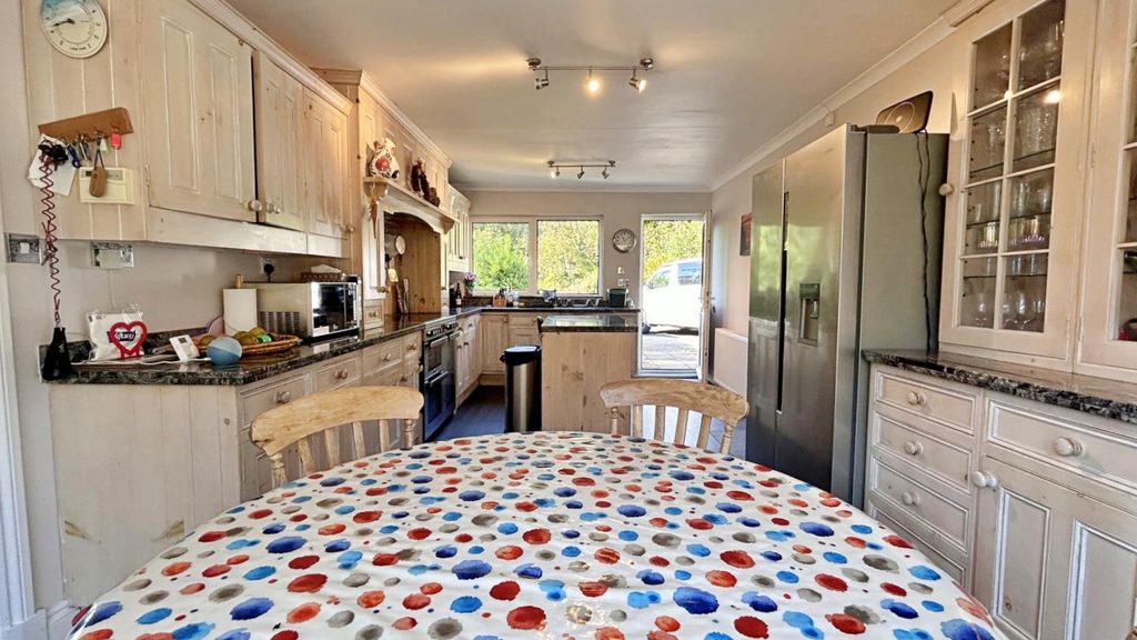 Property photo 3 of 36 22.Jpg