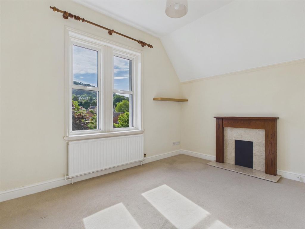 Property photo 3 of 14 Cam03972G0-Pr0376-Still001.Jpg