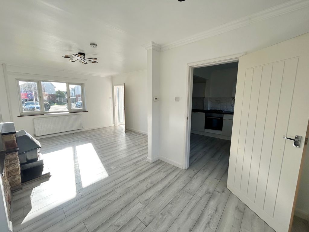 Property photo 3 of 12 Bedroom