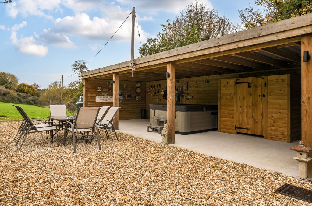 Property photo 2 of 29