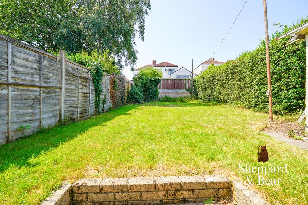 Property photo 2 of 40 Rear Garden