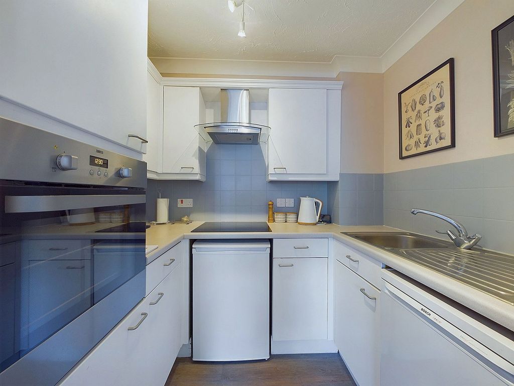 Property photo 3 of 15