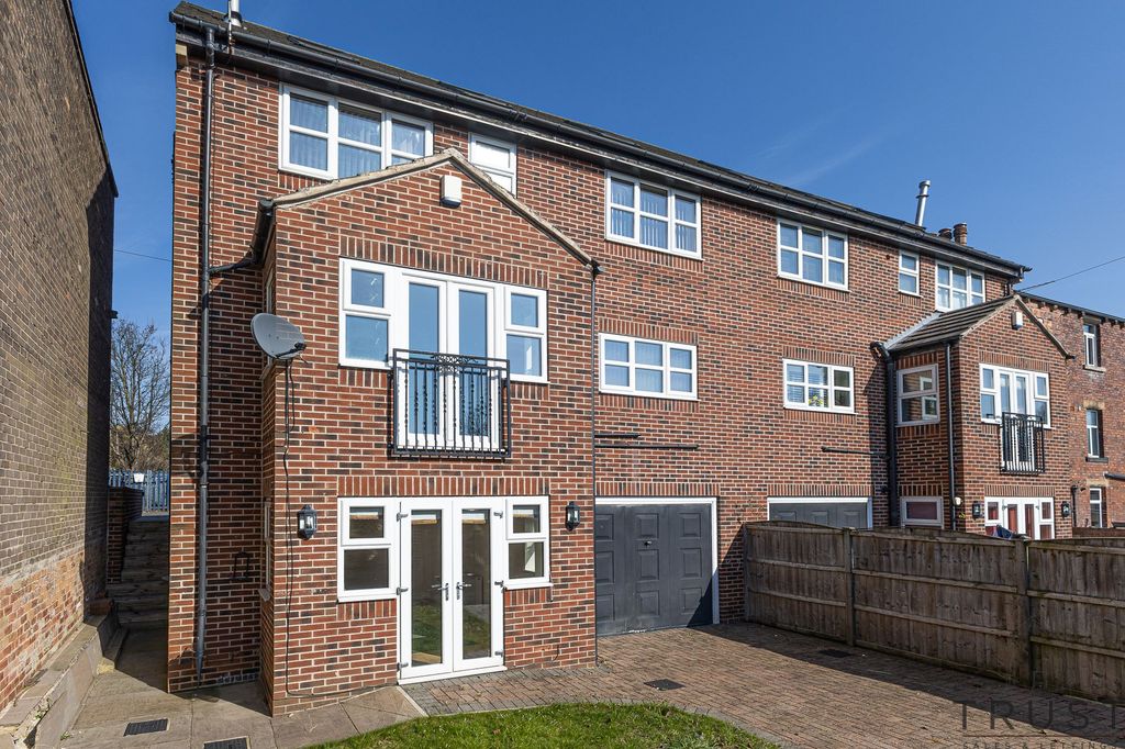Property photo 1 of 37