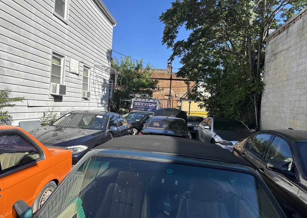 Property photo 3 of 13 <Alttext/>