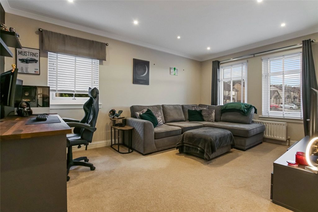 Property photo 2 of 21 Picture No. 04