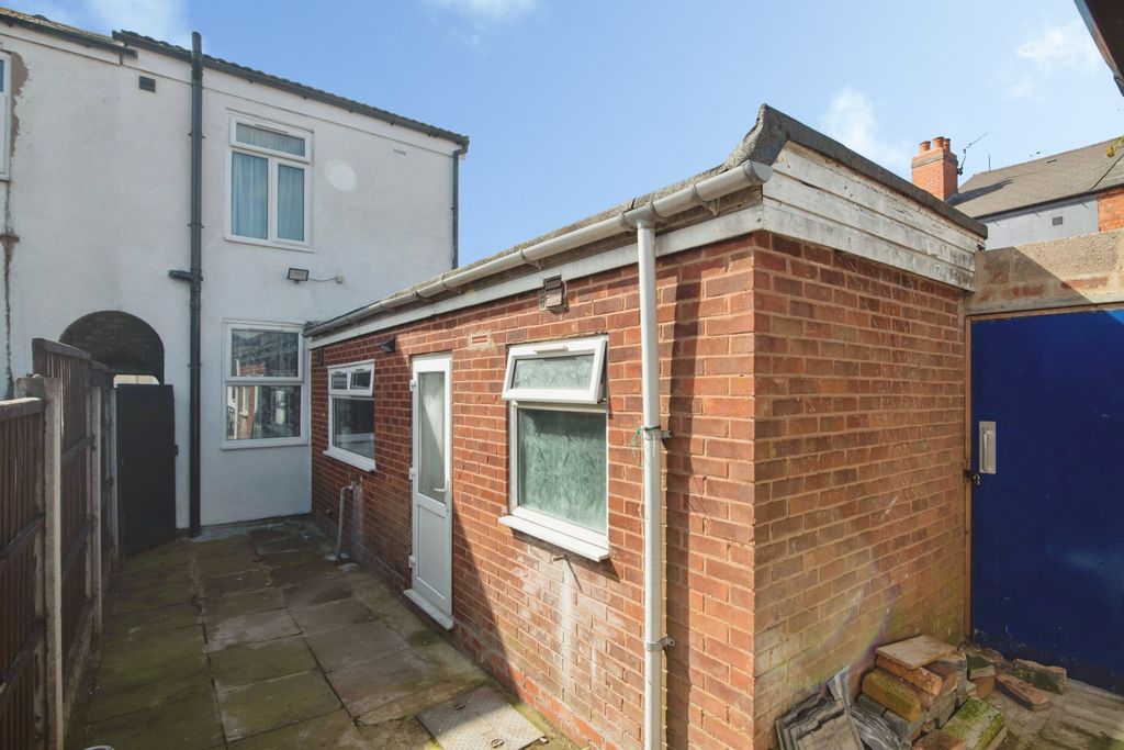 Property photo 2 of 19