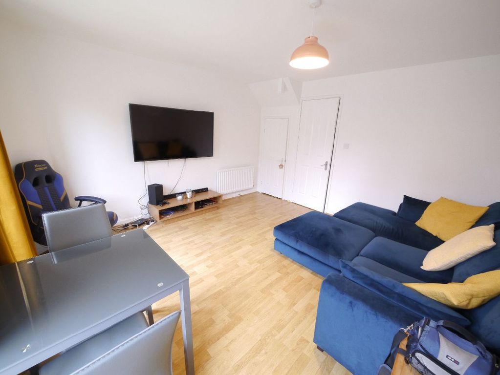 Property photo 3 of 25