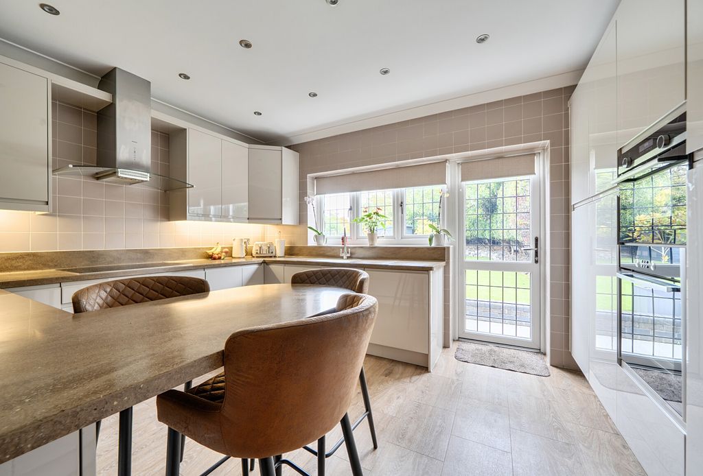 Property photo 2 of 17 1515998 (7).Jpg
