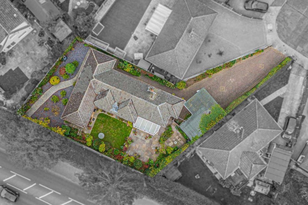 Property photo 1 of 37