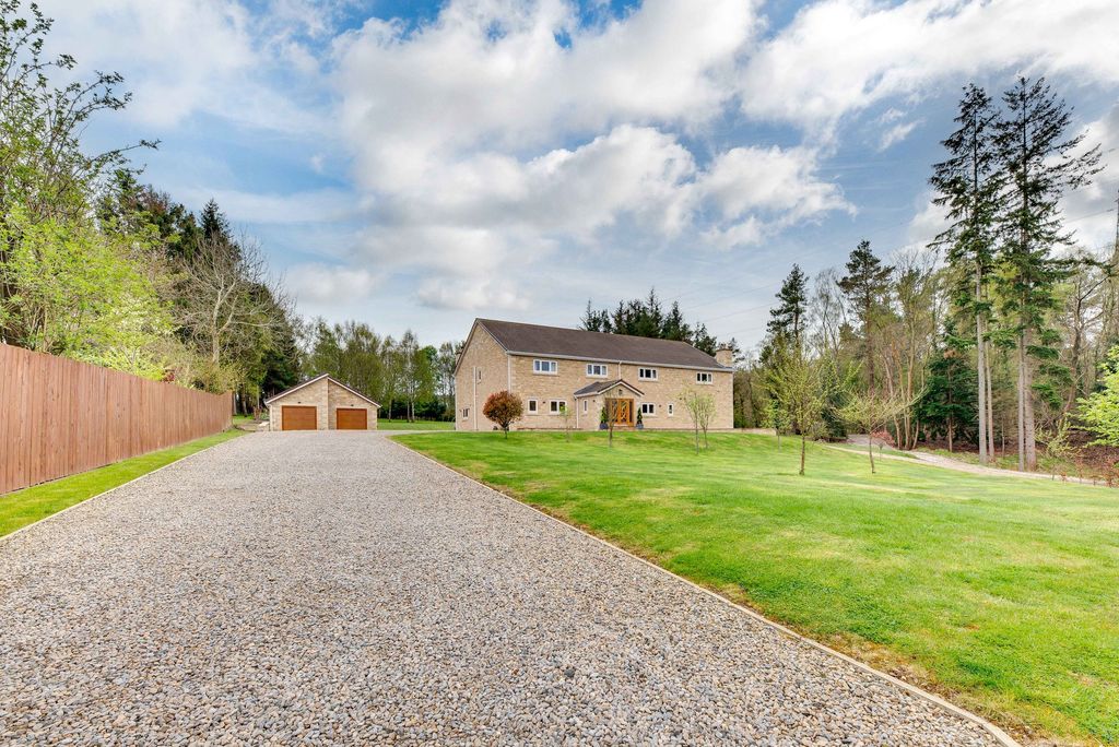 Property photo 1 of 15 External