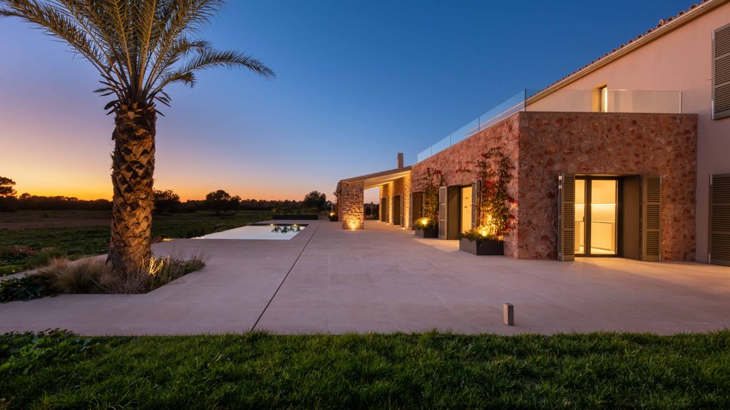 Property photo 2 of 26 02.Jpg