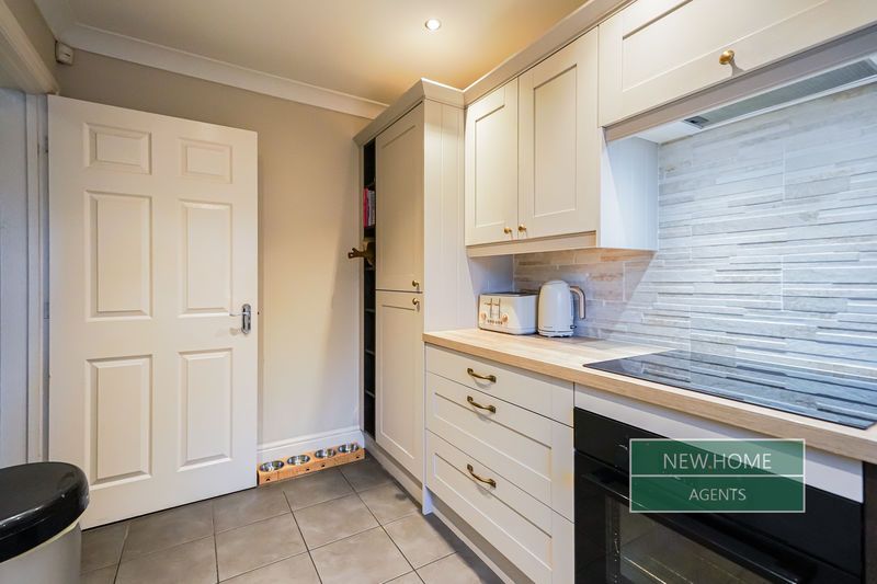 Property photo 3 of 24 Photo 10