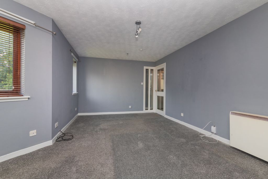 Property photo 3 of 12 44 Kilpatrick Avenue-15