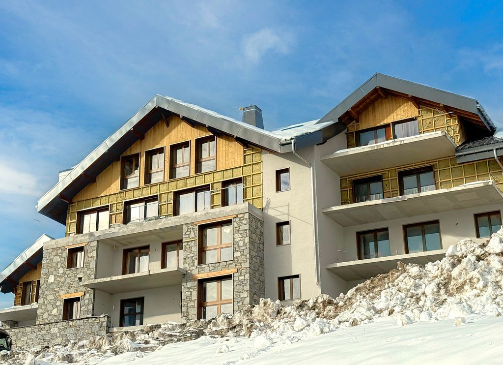 Property photo 3 of 14 Brand New Apartments