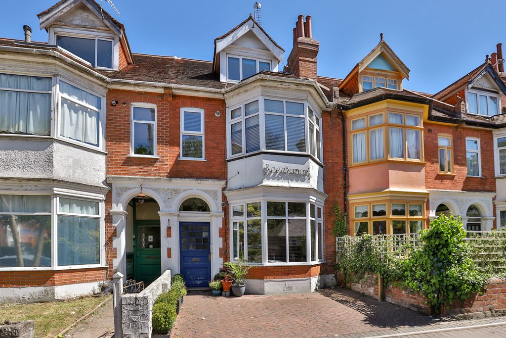 Property photo 1 of 17 Img_8322