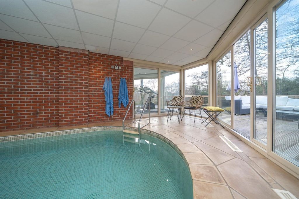 Additional image 6 of 4 bed detached house for saleHaywards Close, Glossop SK13
