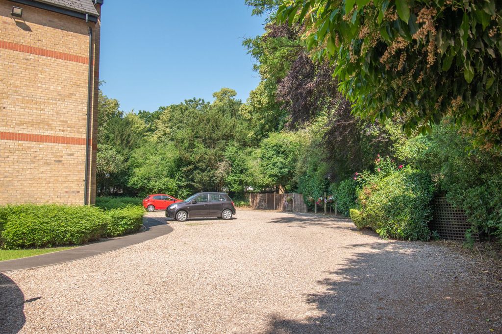 Property photo 3 of 13