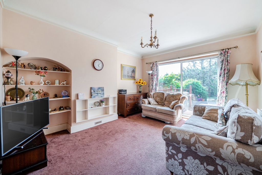 Property photo 3 of 18 1483249-9-6A3c056...