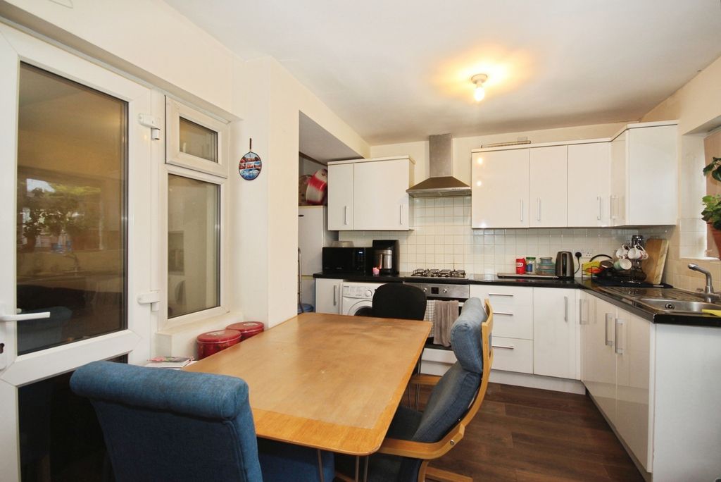 Property photo 2 of 13 Pbox-Img.Jpg