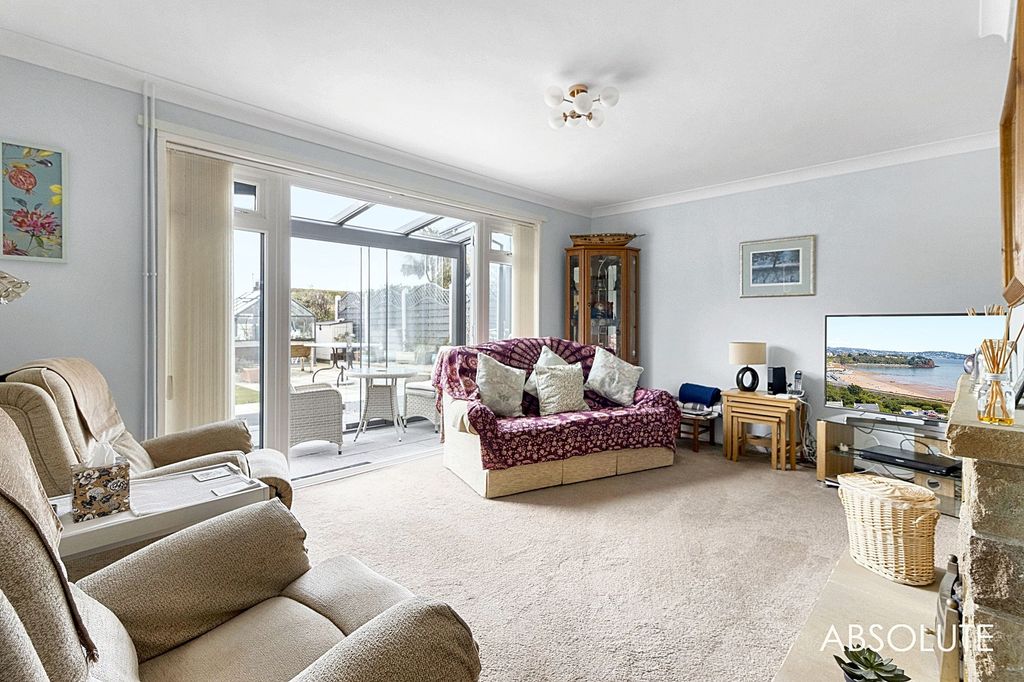 Property photo 2 of 20 Lounge To Sun Room