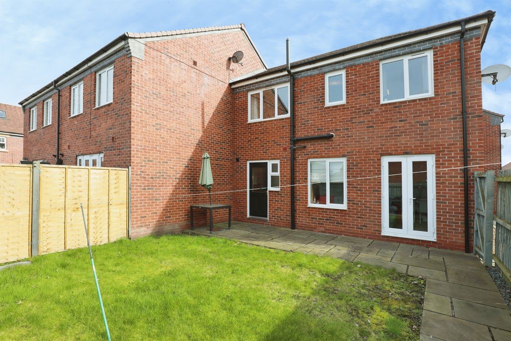 Property photo 3 of 18