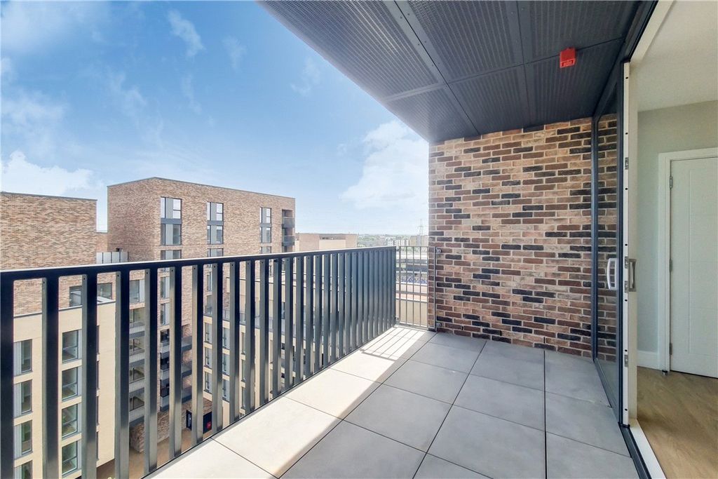 Property photo 3 of 11 Picture No. 21