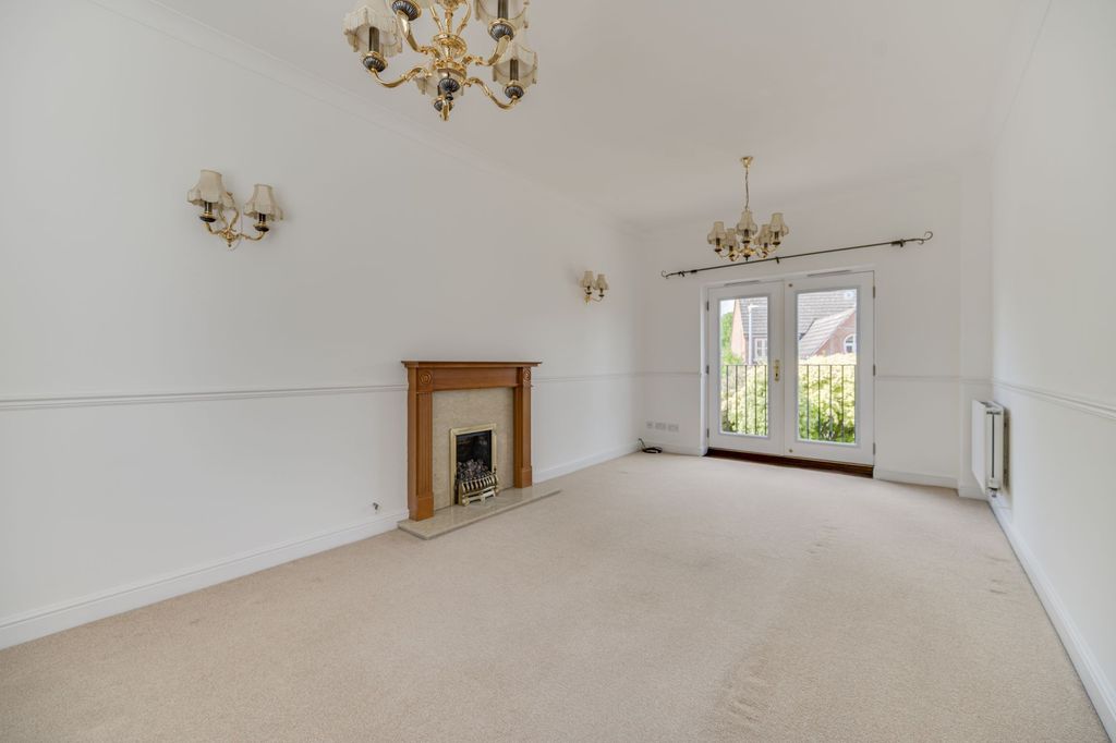 Property photo 3 of 27