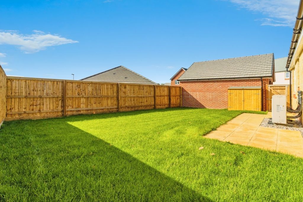 Property photo 3 of 11 Picture No. 16