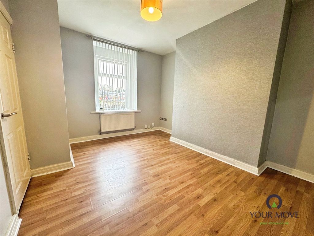 Property photo 2 of 15 Picture No. 04