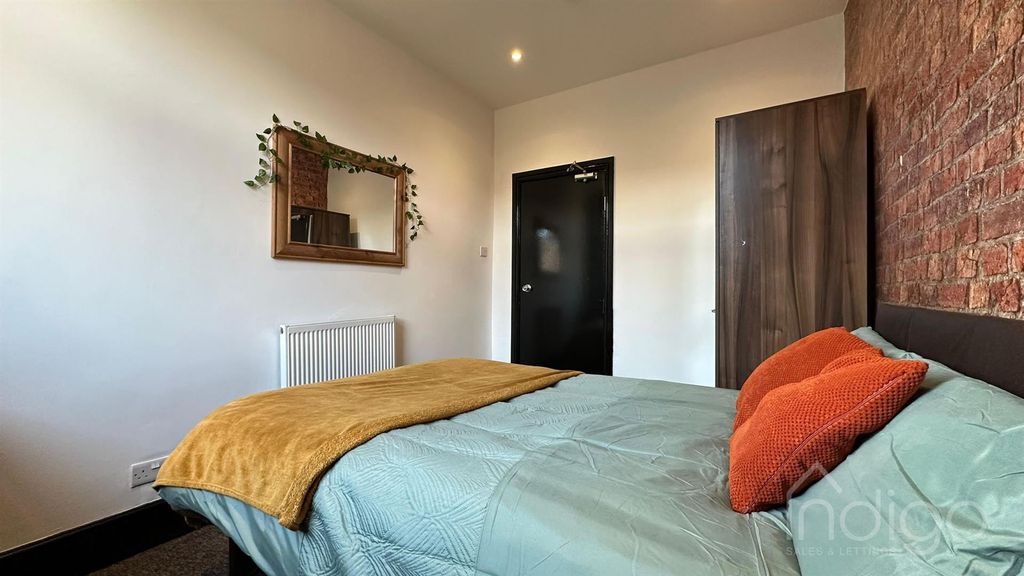 Property photo 1 of 8 Whatsapp Image 2025-11-05 At 13.10.47_5d4B8065.Jpg