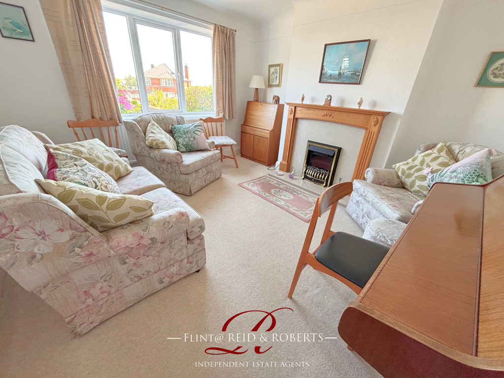 Property photo 3 of 18 Living Room