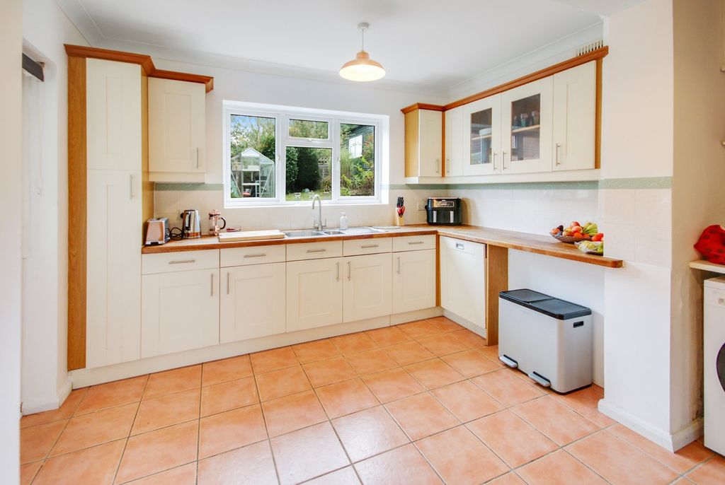 Property photo 2 of 22