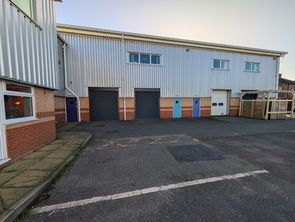 Property photo 3 of 11 Photo 3