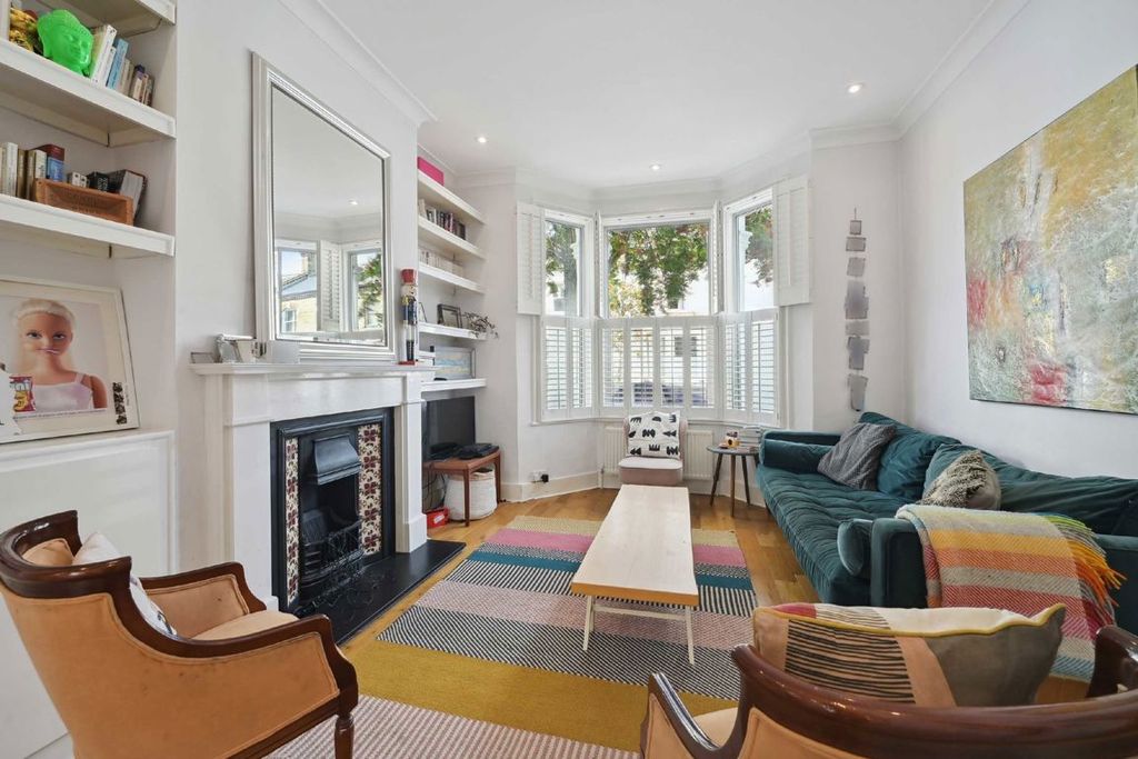 Property photo 2 of 9