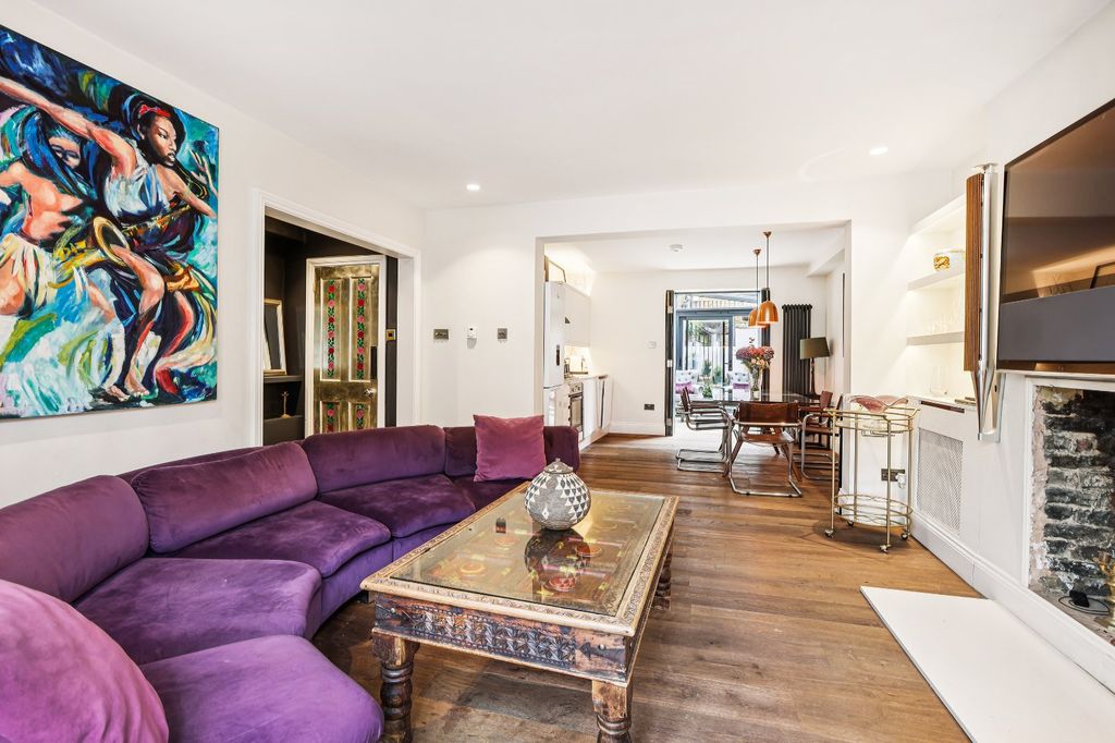 Property photo 3 of 24