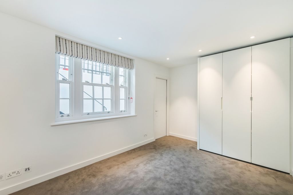 Property photo 2 of 18 Marler Let, 7 Rad...