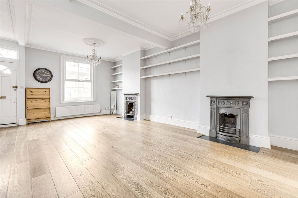 Property photo 3 of 10