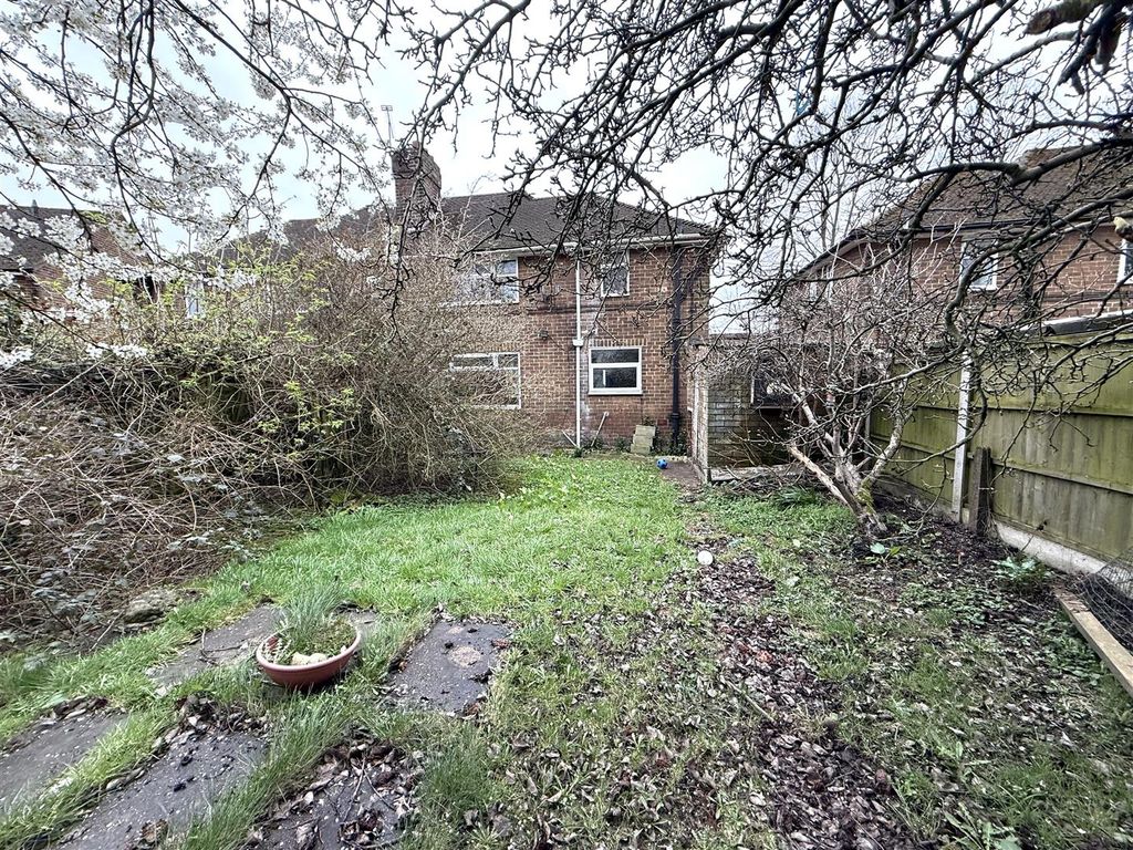 Property photo 2 of 9 Kilbounre Lane 12.Jpg