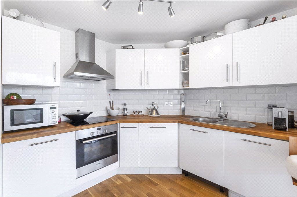 Property photo 2 of 14 Kitchen