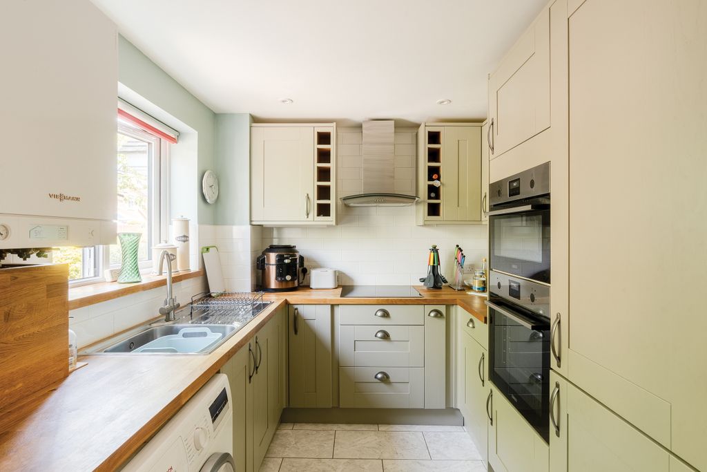 Property photo 1 of 13 Photo 10