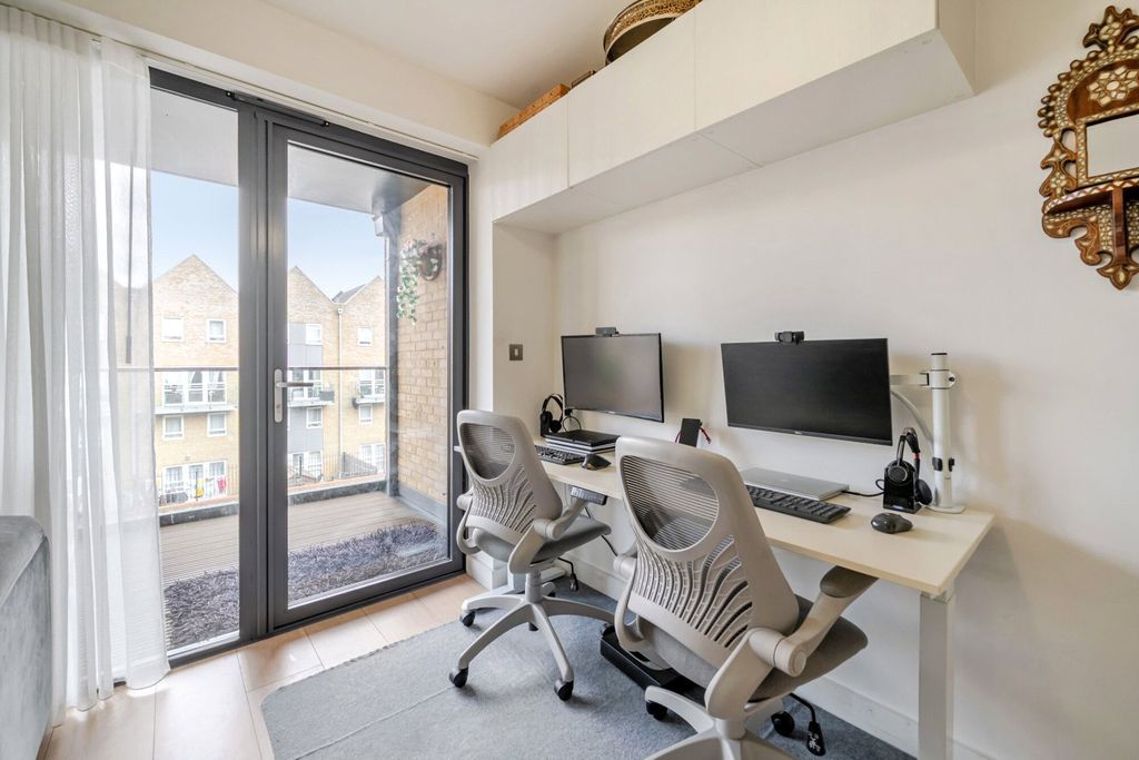 Property photo 3 of 23 1447545-12-69E791...