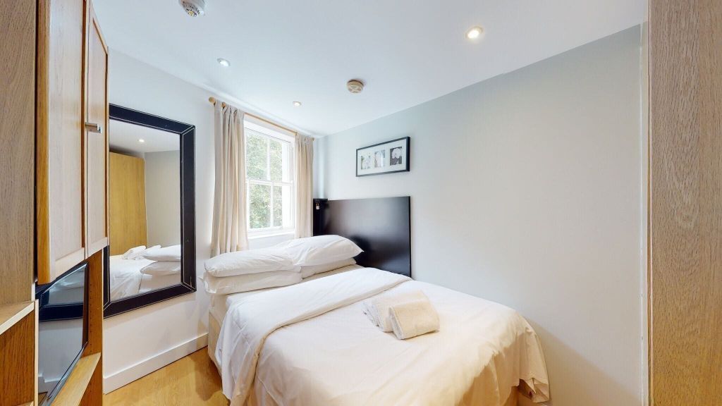 Property photo 1 of 5 Bedroom