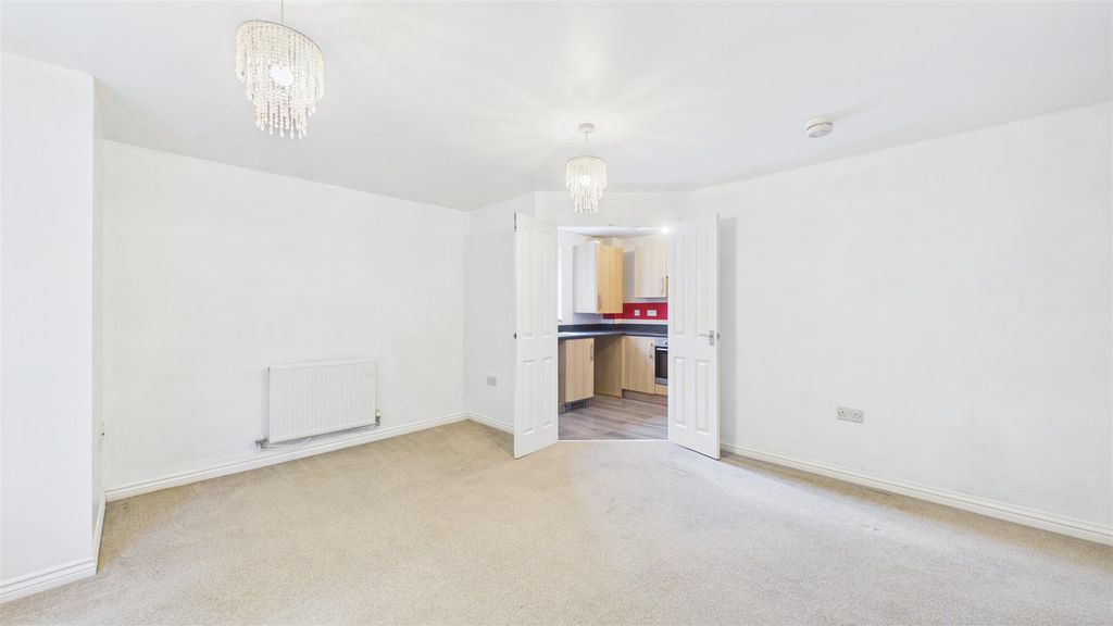 Property photo 3 of 23 Cam05101G0-Pr0159-Still008.Jpg