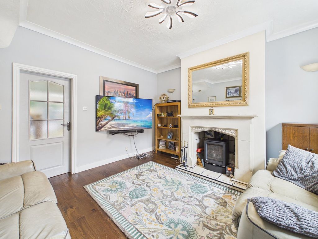Property photo 2 of 19 Picture No. 04