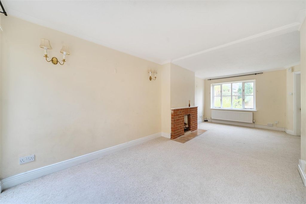 Property photo 3 of 14 Living/Dining Room