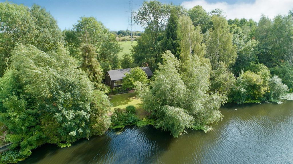 Property photo 1 of 25 1