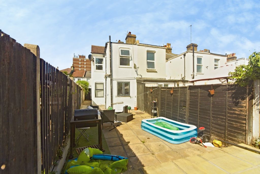 Property photo 1 of 20 Pbox-Img.Jpg