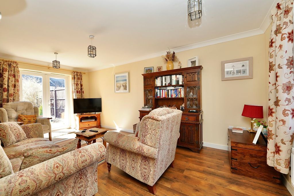 Property photo 3 of 16